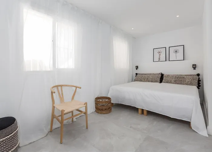 Bella Vista Puerto Banus apartment with sea views